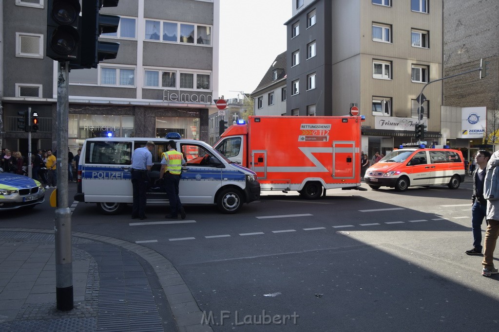 Messerstecherei Koeln Muelheim Frankfurterstr Rodiusstr P15.JPG - Miklos Laubert